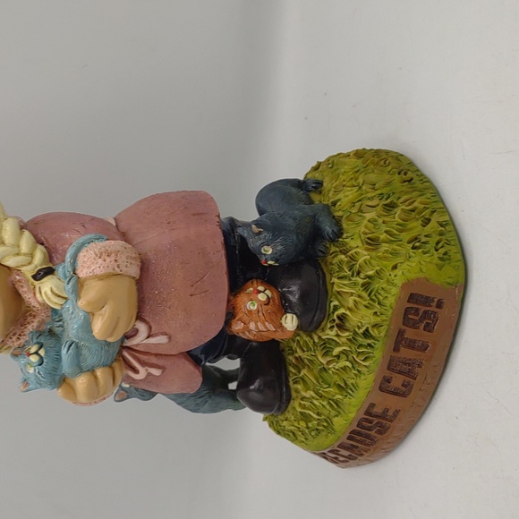 Crazy Cat Lady 9” Indoor Outdoor Gnome Big Mouth resin decor kitten kitty lover - Picture 8 of 12